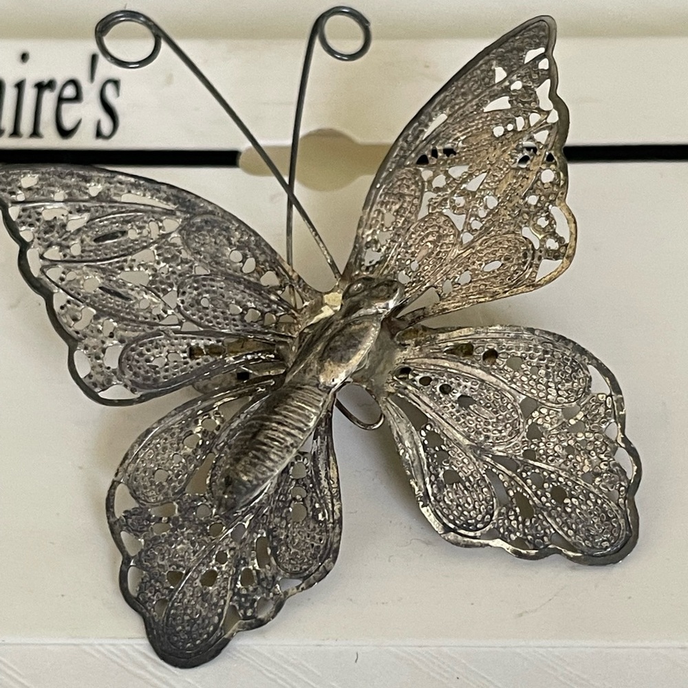 Butterfly Pin Brooch Silver Tone NWT Filagree Pretty